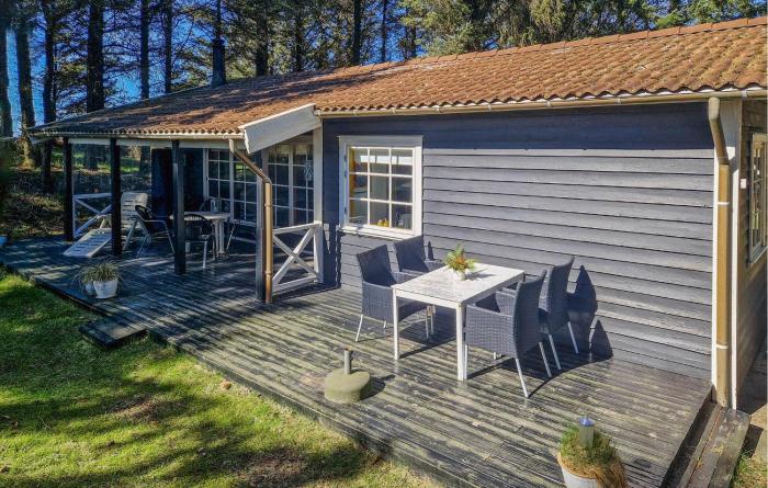 Two Bedroom Stunning Home In Løkken