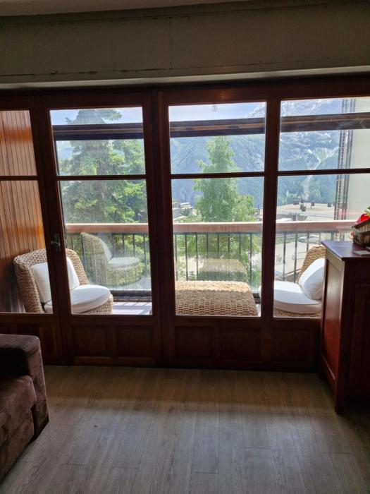 Appartement au pied des pistes avec vue sur la montagne