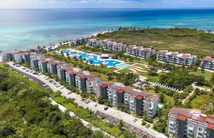 Luxury 3 Bedroom Condo - Beachfront Complex at Mareazul - Buena Vida