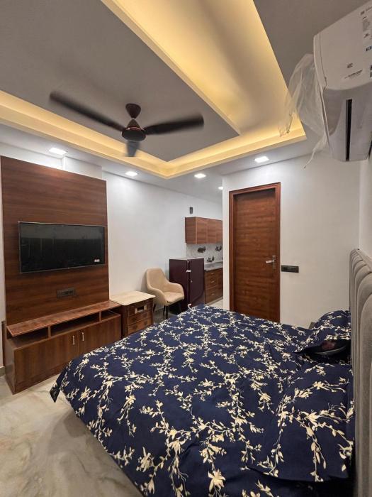 The GoldLeaf in South Delhi