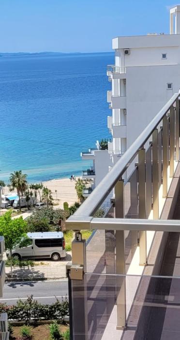 Apartment Happy Stay at Bistrica Beach