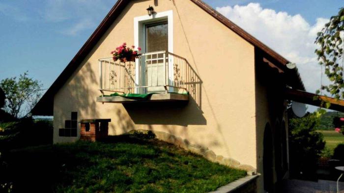 Holiday home in Balatonendred 33661