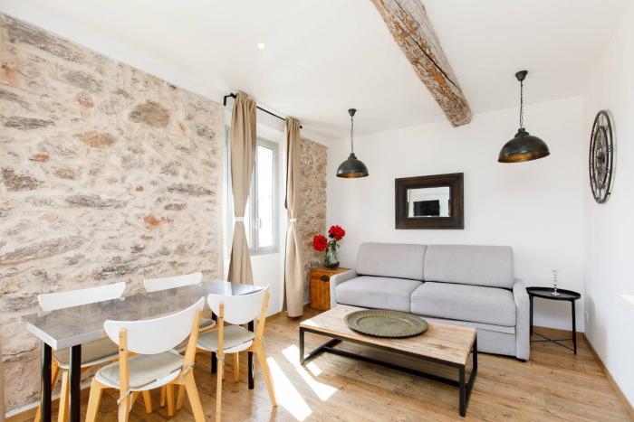 CASA RIVIERA Ecrin moderne ,tout confort, 300 m Croisette