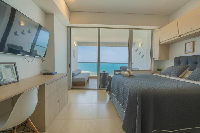 Sunset Oceanfront Studio