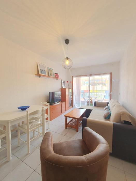 Alquilaencanarias-Medano Galte, terrace and beach
