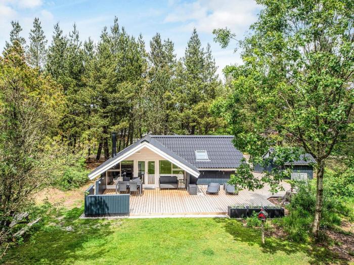 4 person holiday home in Nørre Nebel