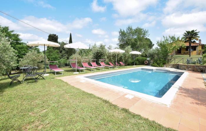 Stunning Home In Lucignano