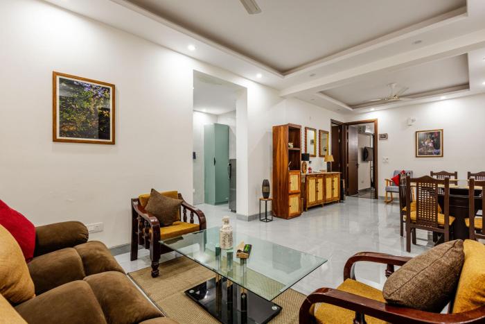Cozy 3BHK with Private Garden in Saket, nearCityWalk