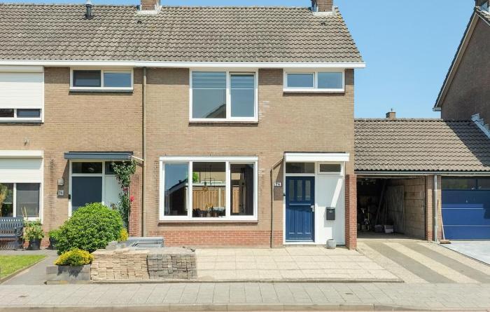 3 Bedroom Nice Home In Oost-Souburg