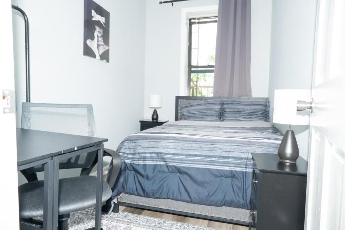 Noir Brighton Beach 2Min Walk to Ocean n Subway Chic Stay