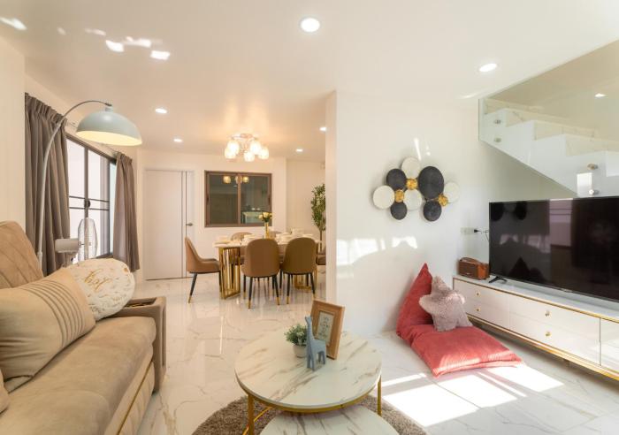 บ้านทั้งหลัง ใกล้เซ็นทรัลเฟสติวัล