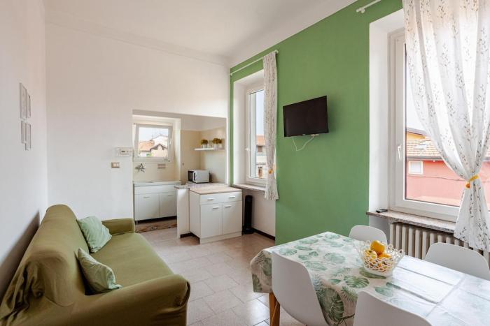 Green House 5 minutes from Lake