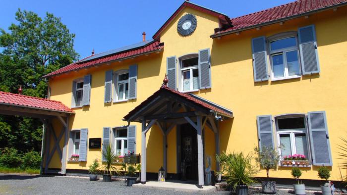 Haus Eveline - Ferienwohnungen unterhalb der Wartburg -