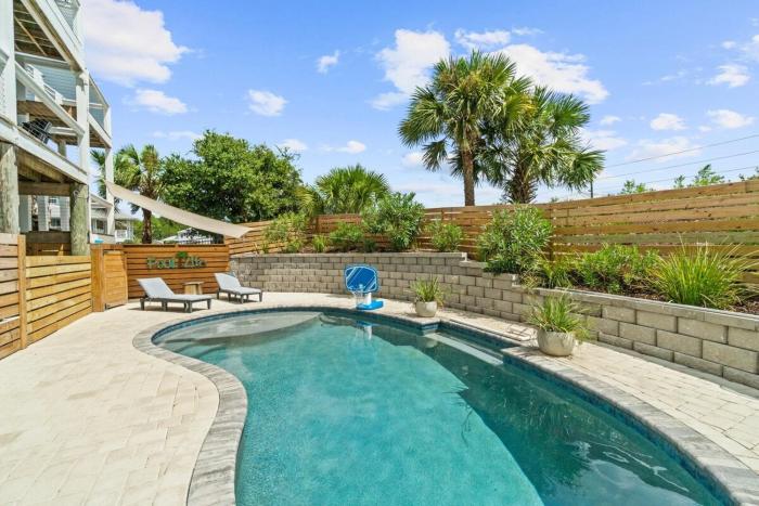 Private Pool, Beach Access, Luxe Kitchen, Fire Pit & Outdoor Entertaining Space