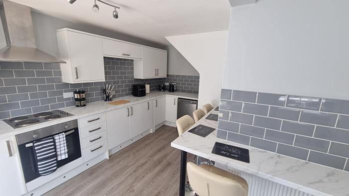 Spencer , 4 bed slp 8 semi in Lee On The Solent