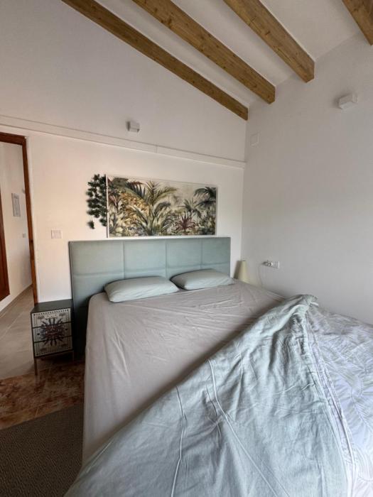 Cozy House in the Mountains with Sea Views