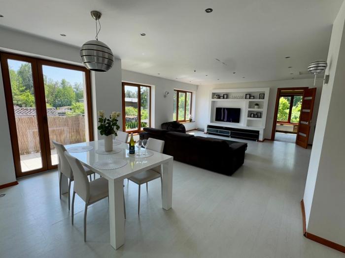 Modern 2BR appartment with spacious terrace