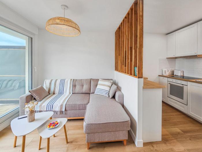 South-facing terrace, direct beach access