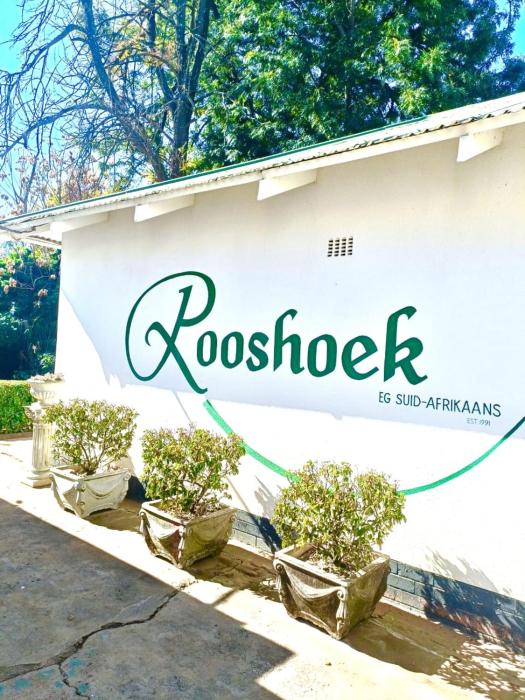 Rooshoek Cottages and Venue