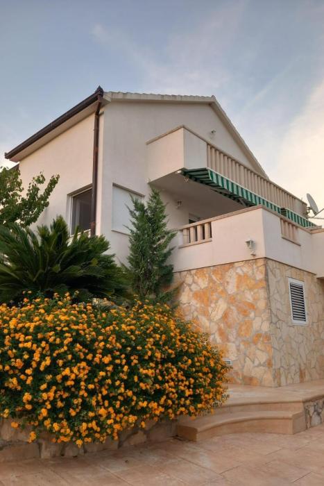 Apartments with parking space Poljica, Trogir - 24016