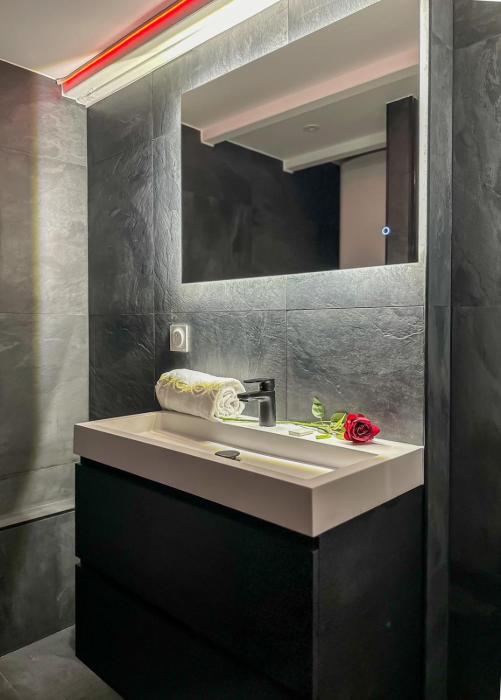 Atypique sous chateau vieille ville AC