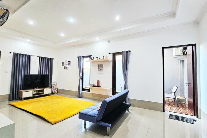 4 Bedroom Home with Pool near Canggu and Seminyak