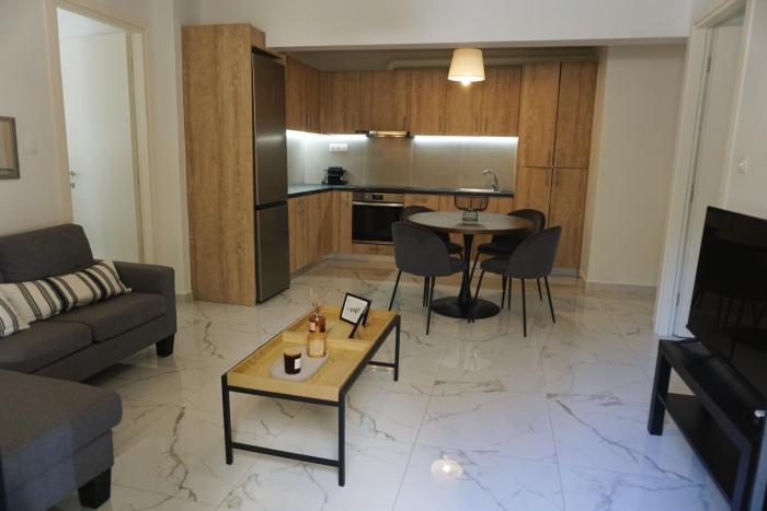 Live in athens as a local