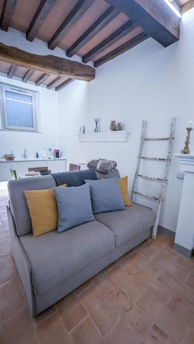 MontepulcianoLettings House