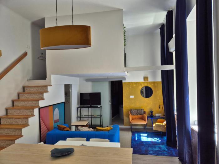 Edens Golden Gallery Loft