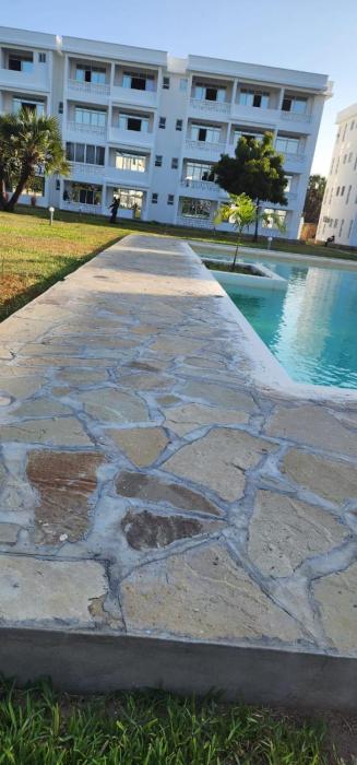 1 bedroom coastal getaway Casa Malindi with pool, 5 minutes to beach