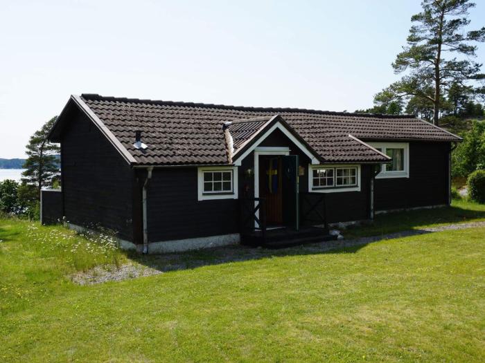 5 person holiday home in MUNKEDAL