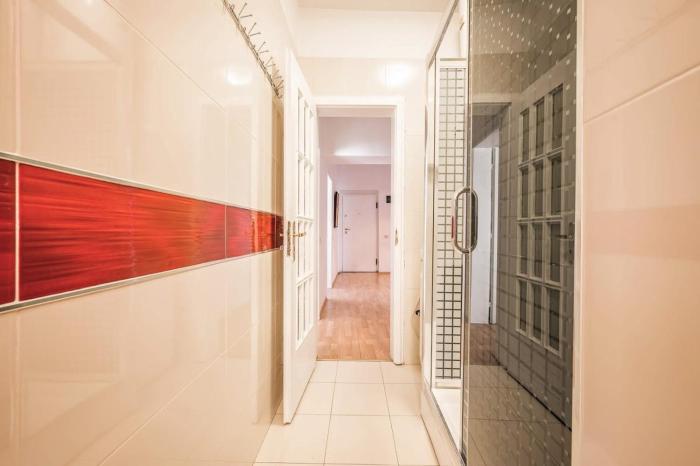 Leti Apartment Bazaar Charm