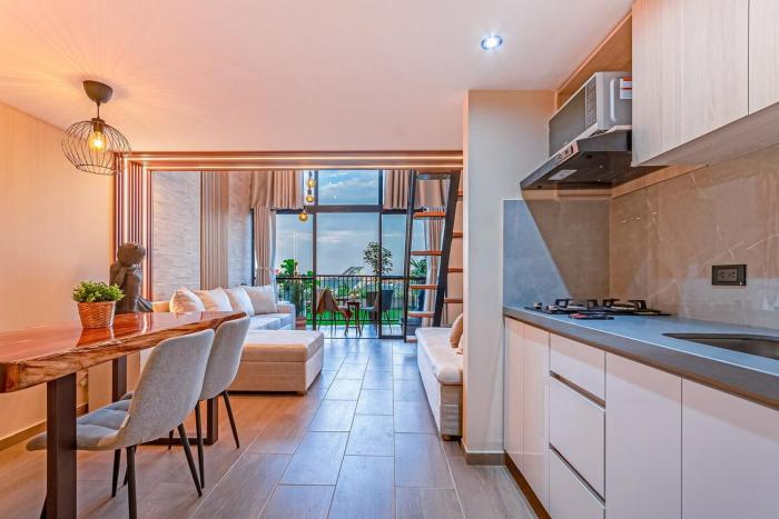 H105 l Luxury duplex l Panoramic views