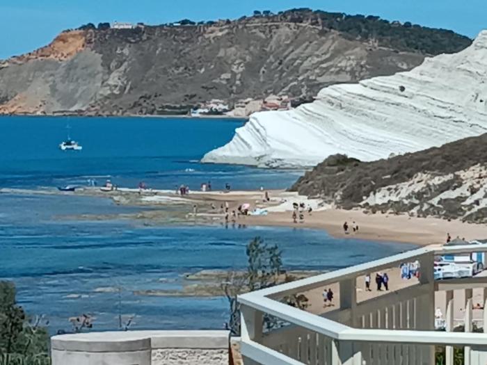 affacciati alla scala