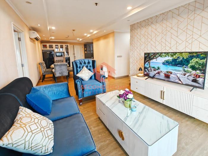 Luxury 3BR MOI Apt with Pool Wi-Fi Netflix by 2ndHome