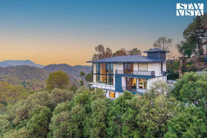 StayVista at Petal Perch Luxury villa in Kasauli with Valley view