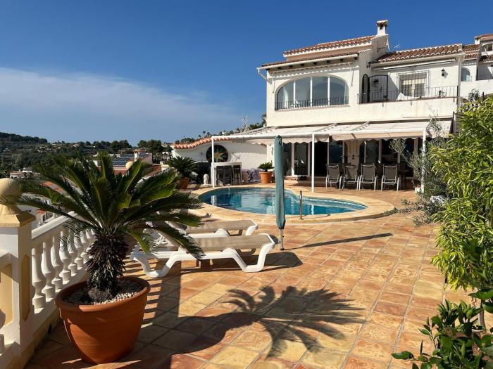 Large villa, great view with private swimming pool
