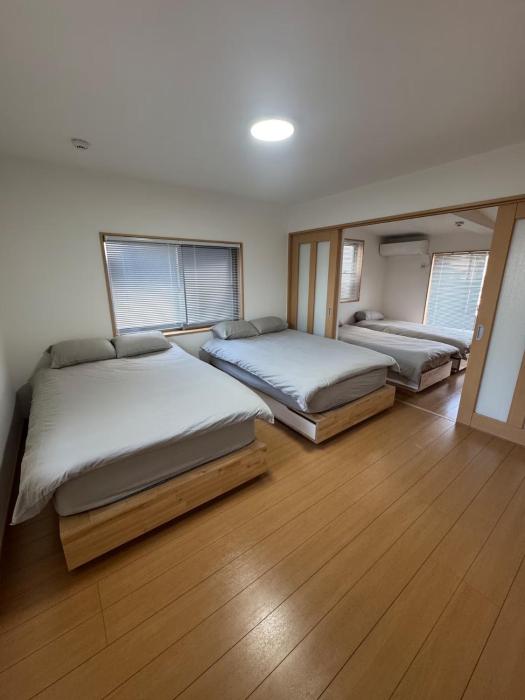 5 Minutes Train to Haneda Airport 2 Bedrooms 5 Beds Fully Equipped 2 Story Private House