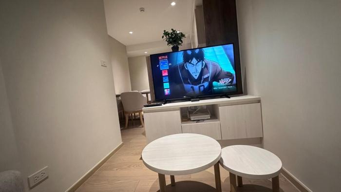 Paradise condo-perfect location