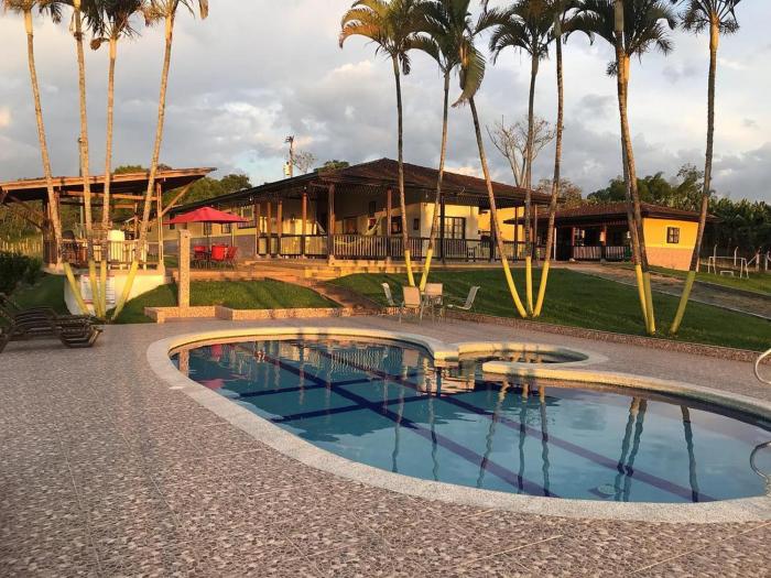La Rochelita - Finca Privada en el Eje Cafetero capacidad para 30 personas