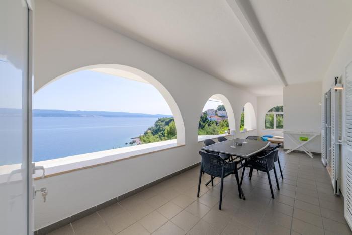 DeLuxe Seaview Apartment KENNEDY I