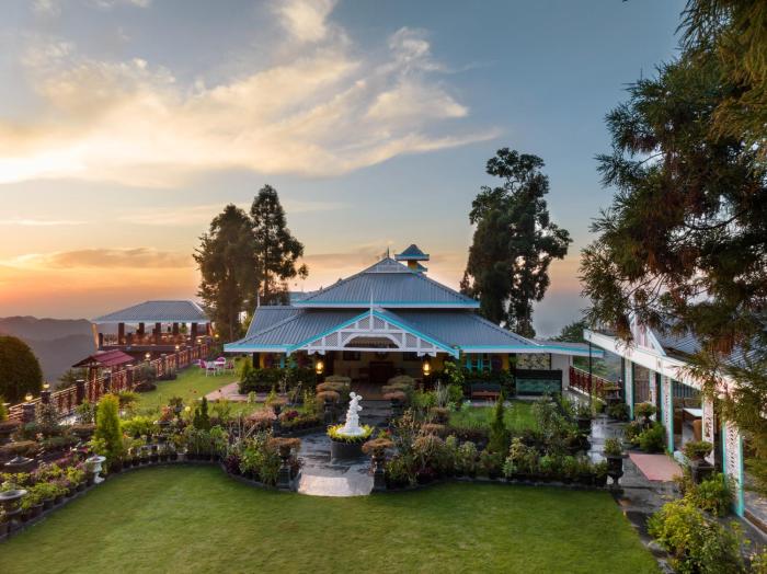 Mayfair Manor Jungpana