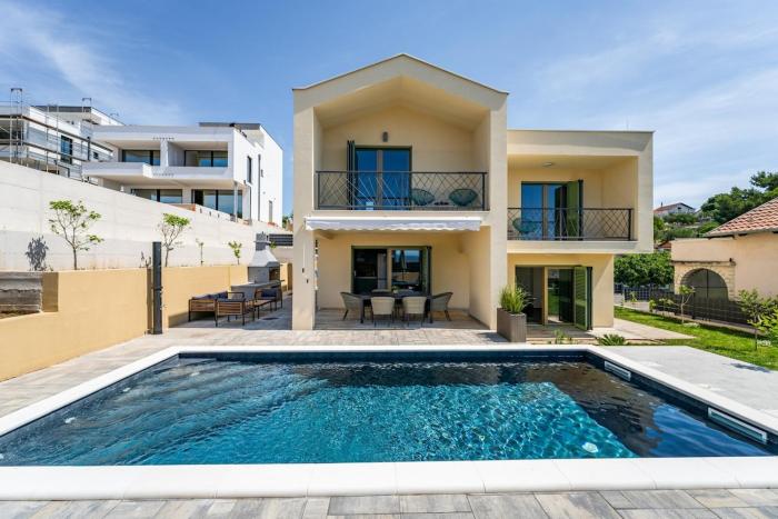 Villa Franka - holiday home with a private pool