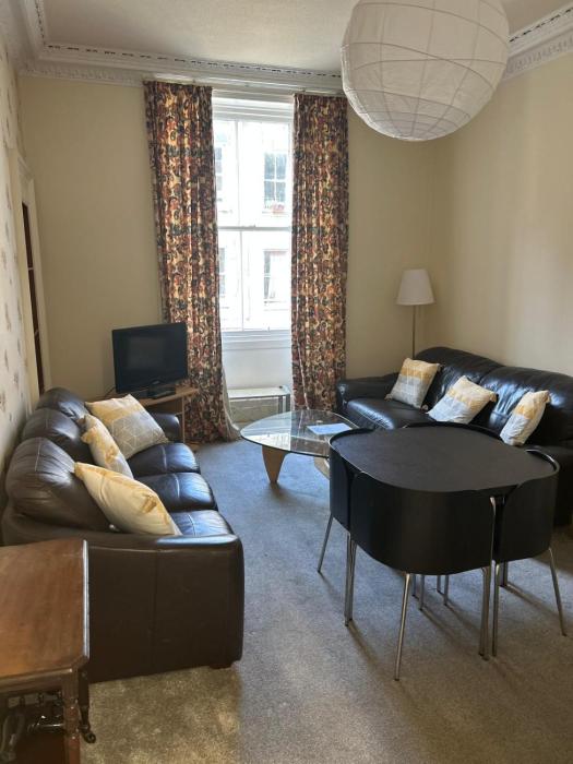 Central, Cafe society around the corner, Barony Street Apartment