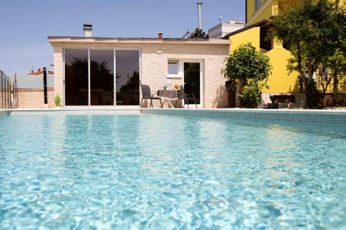 Happy Day Apartment 1,2,3