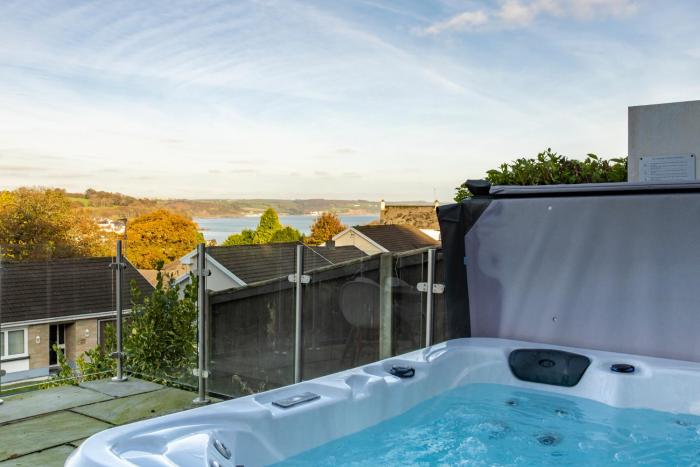 Am Byth - Spectacular Sea Views and Hot Tub