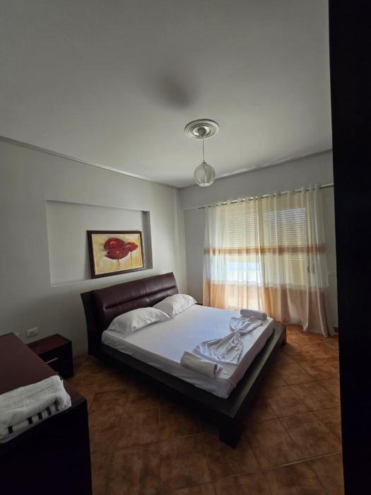 Central Apartment By Vlora Office