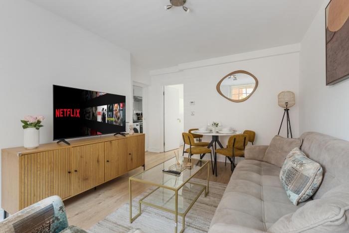 Steps Away From Soho, Covent Garden