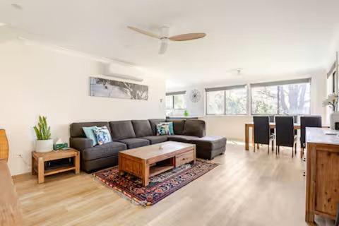 Kookaburra Retreat