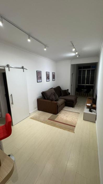 Apartamento aconchegante! 2 quadras da praia e metrô!
